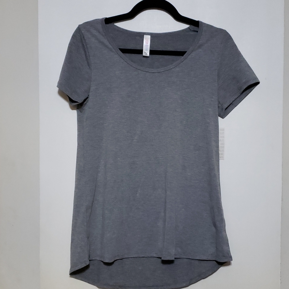 NWT LuLaRoe Classic T